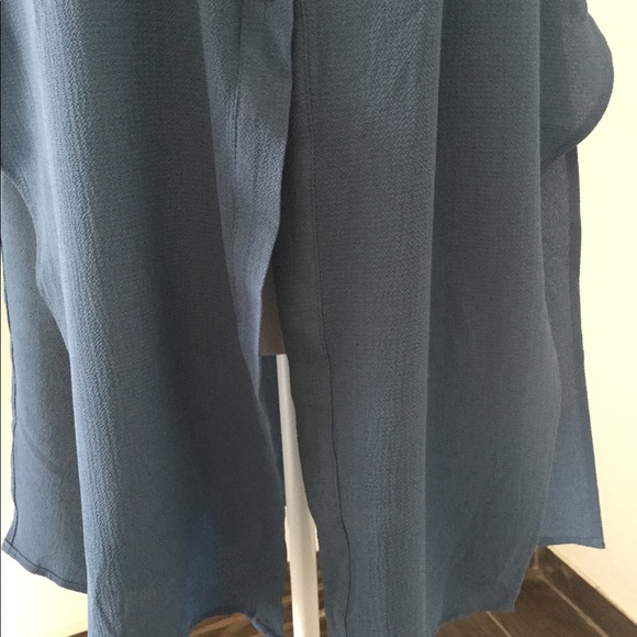 Charlotte Russe button down tunic - Picture 4 of 5